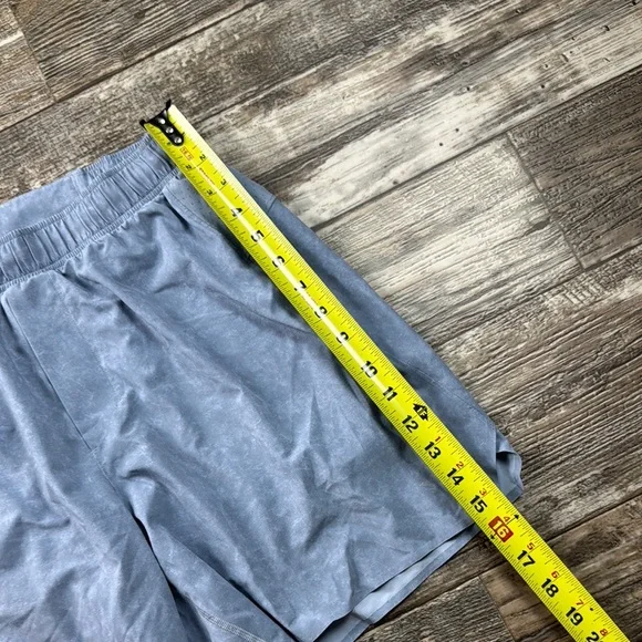 Lululemon Athletica Men Athletic Shorts Lightweight Performance, Medium